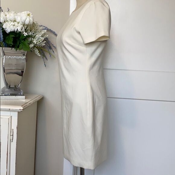 Revolve Likely Manhatten Sleeveless Knee Length Back Zip‎ Shift Dress Cream 10 - Picture 3 of 9